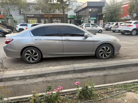 Honda Accord, 2017 — 照片 2