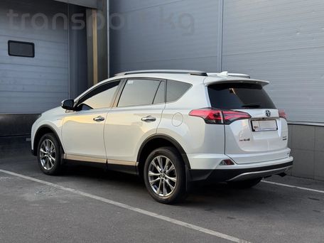 Toyota RAV4, 2018 — фото 2