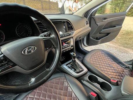 Hyundai Elantra, 2018 — photo 10