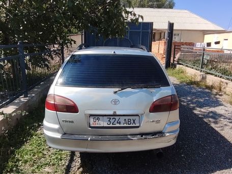 Toyota Avensis, 2002