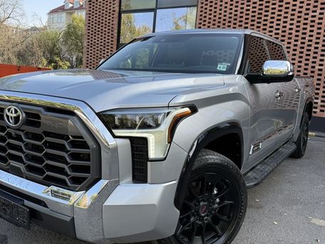Toyota Tundra, 2022 — 照片 1