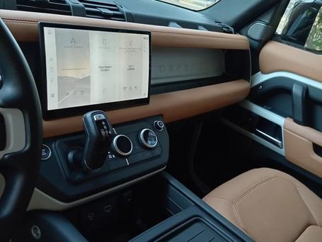 Land Rover Defender, 2024 — photo 10