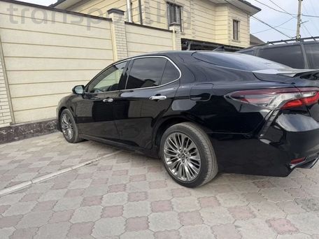 Toyota Camry, 2021 — photo 2
