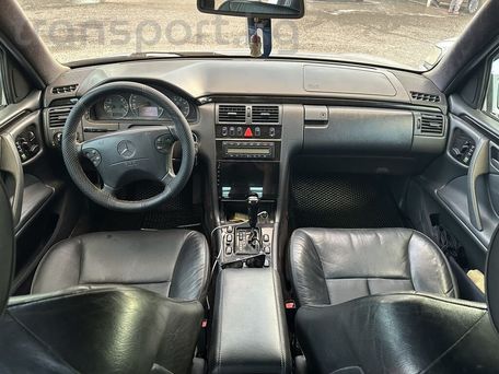 Mercedes-Benz E-Class, 1998 — photo 9
