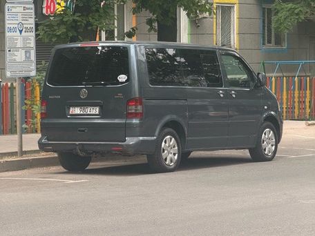 Volkswagen Multivan, 2006 — фото 3