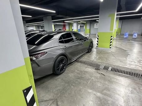 Toyota Camry, 2021 — 照片 7