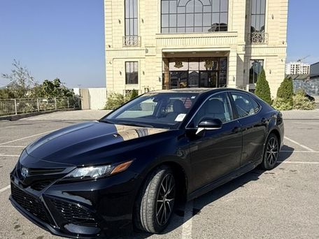 Toyota Camry, 2022 — 照片 1