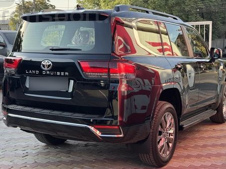 Toyota Land Cruiser, 2021 — фото 4