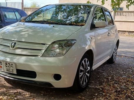 Toyota Ist, 2003 — photo 1