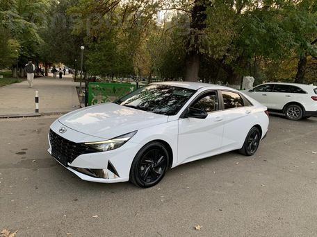 Hyundai Avante, 2021 — 照片 1
