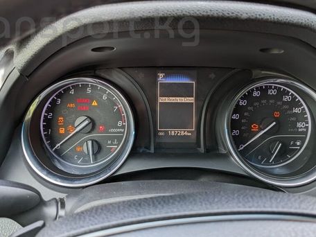 Toyota Camry, 2018 — 照片 10
