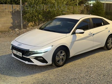 Hyundai Avante, 2026 — 照片 1