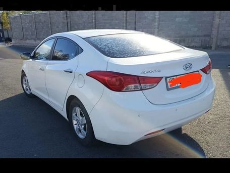 Hyundai Avante, 2010 — photo 3