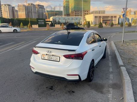 Hyundai Solaris, 2018 — photo 2