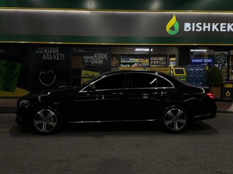 Mercedes-Benz E-Class, 2018 — photo 2