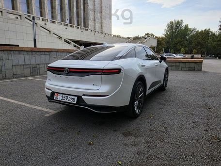Toyota Crown, 2024 — сүрөт 3