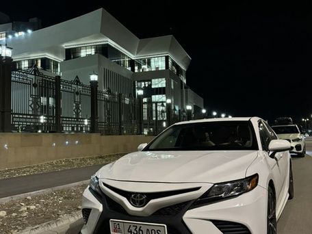 Toyota Camry, 2018 — фото 1