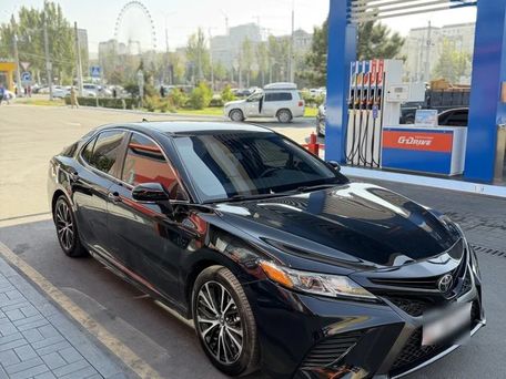 Toyota Camry, 2019 — 照片 5