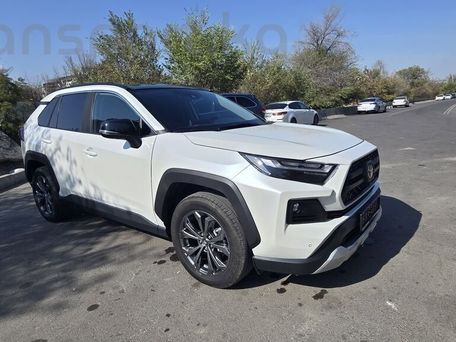 Toyota RAV4, 2025 — 照片 2