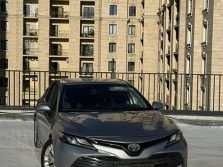 Toyota Camry, 2019 — сүрөт 1
