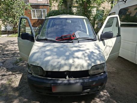 Nissan Serena, 1995 — фото 4