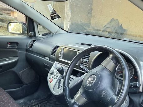 Toyota Wish, 2005 — сүрөт 7