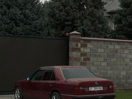 Mercedes-Benz W124, 1992 — photo 8