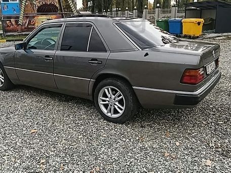 Mercedes-Benz W124, 1993 — 照片 2