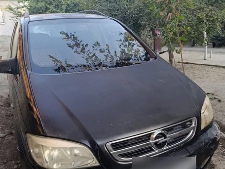 Opel Zafira, 2004