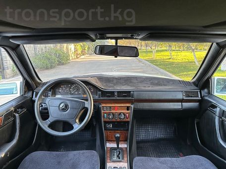 Mercedes-Benz E-Класс, 1993 — 照片 12