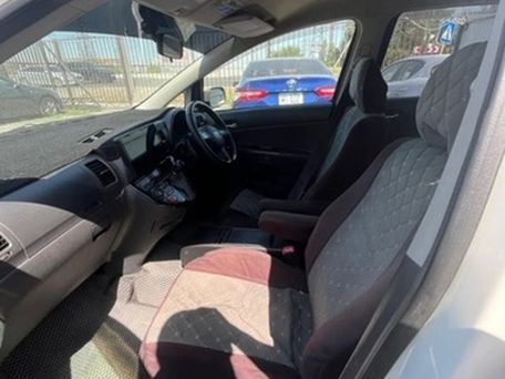 Toyota Wish, 2003 — сүрөт 1