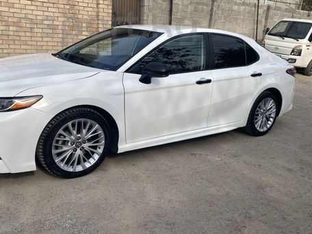 Toyota Camry, 2019 — photo 3