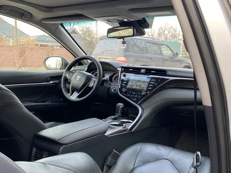 Toyota Camry, 2018 — 照片 5