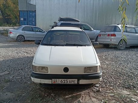 Volkswagen Passat, 1990 — 照片 2