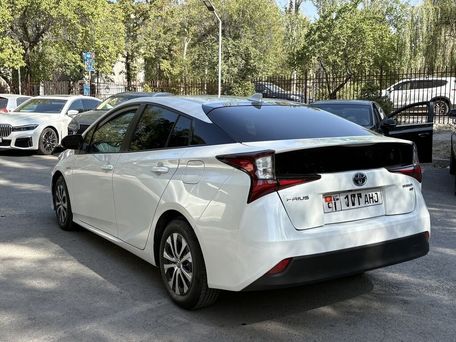 Toyota Prius, 2022 — фото 5