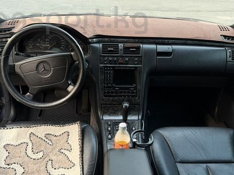 Mercedes-Benz E-Class, 1999 — photo 6