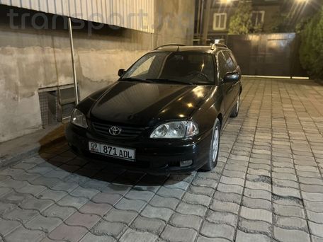 Toyota Avensis, 2002