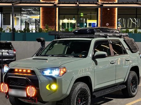 Toyota 4Runner, 2022 — фото 2