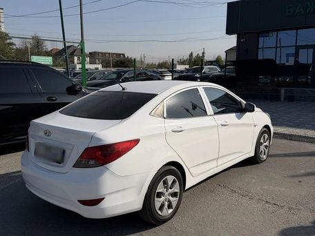 Hyundai Solaris, 2013 — 照片 4