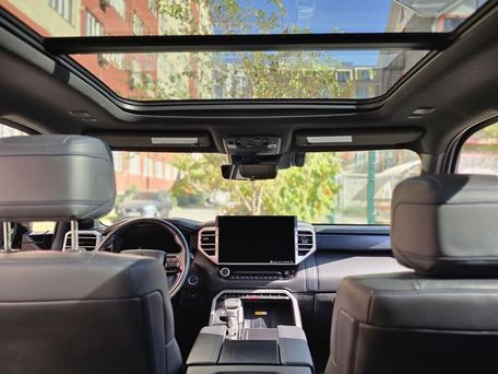 Toyota Sequoia, 2024 — 照片 7