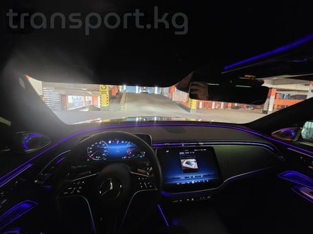 Mercedes-Benz E-Class, 2025 — photo 6