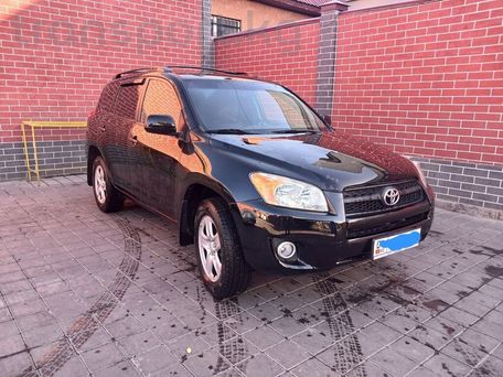 Toyota RAV4, 2011 — 照片 1
