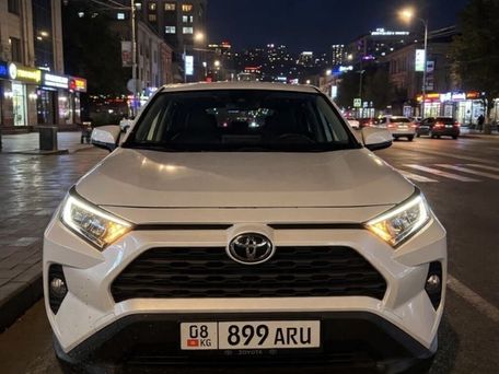 Toyota RAV4, 2021 — сүрөт 1