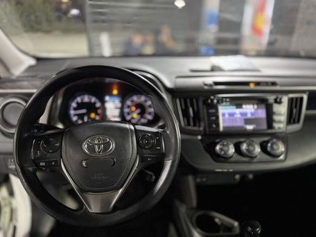 Toyota RAV4, 2017 — фото 10