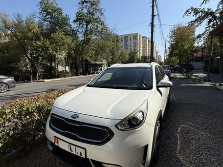 Kia Niro, 2018 — фото 2