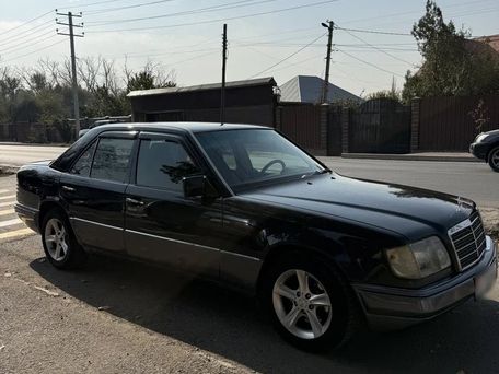 Mercedes-Benz E-Class, 1994 — photo 3