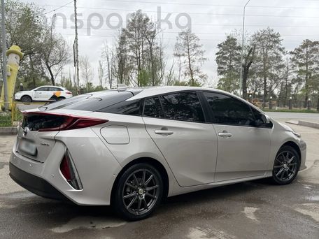Toyota Prius, 2020 — фото 5