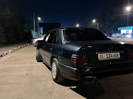 Mercedes-Benz W124, 1994 — photo 4