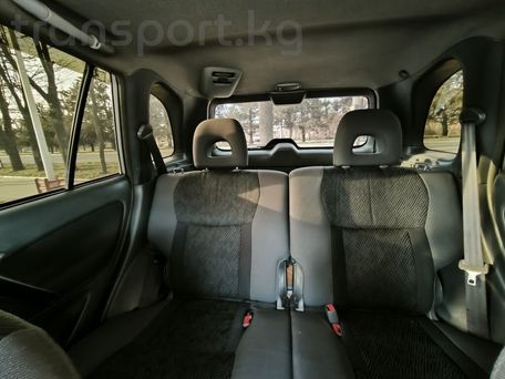 Toyota RAV4, 2002 — 照片 8