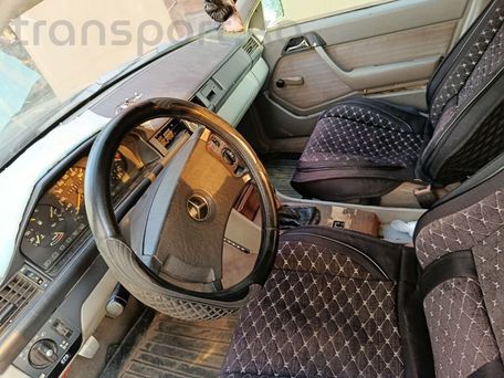 Mercedes-Benz W124, 1988 — сүрөт 4